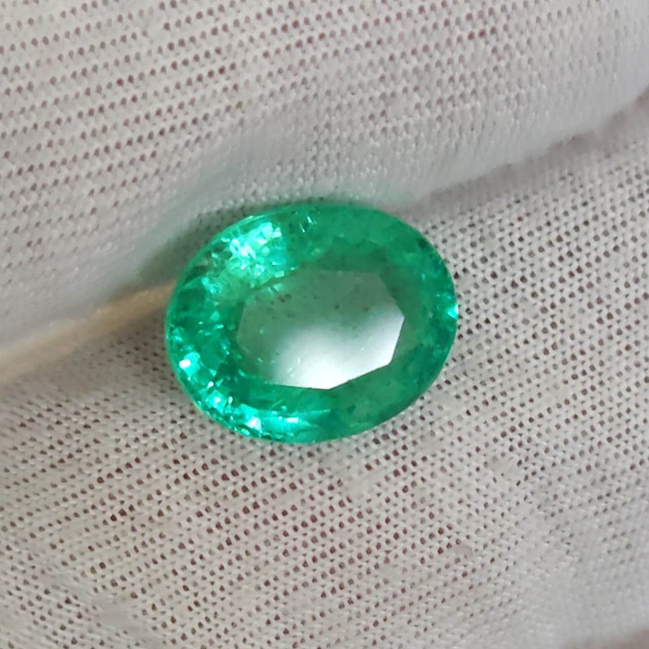 Natural Emerald 6.38 Carat  