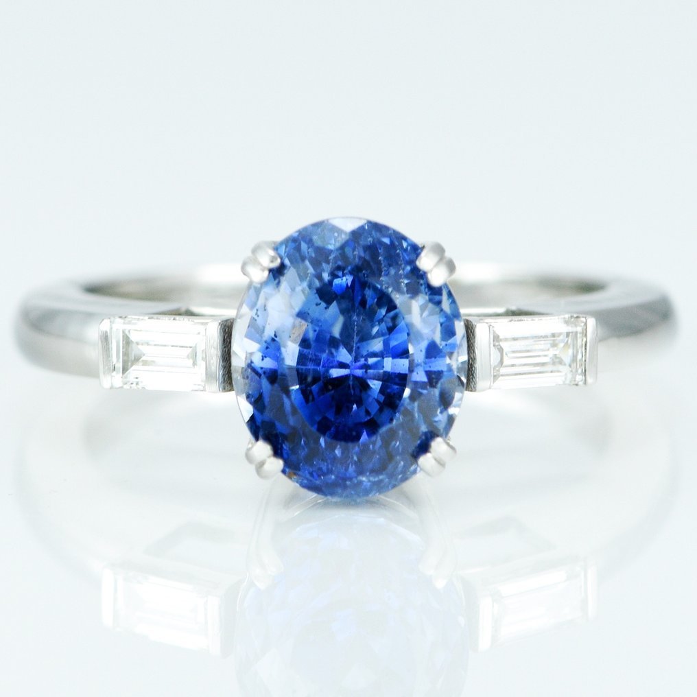 IGI Certified Ring Platinum - 4.07 Ct Natural Blue Sapphire - Sri Lanka - Diamond