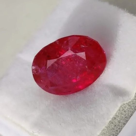 Mogok Ruby 7.05 Carat AAA Quality 