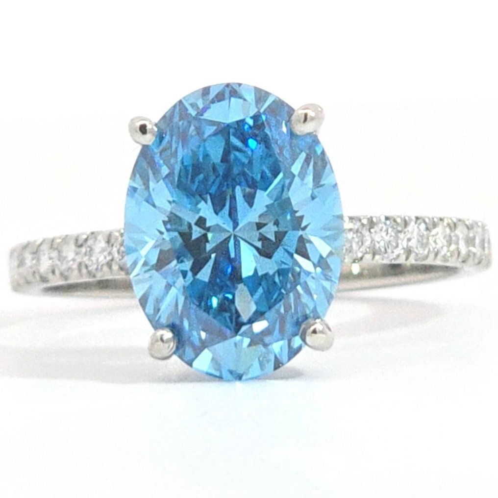 Ring Platinum - 3.51ct. tw. Blue Diamond (Fancy coloured lab-grown diamond) - Diamond
