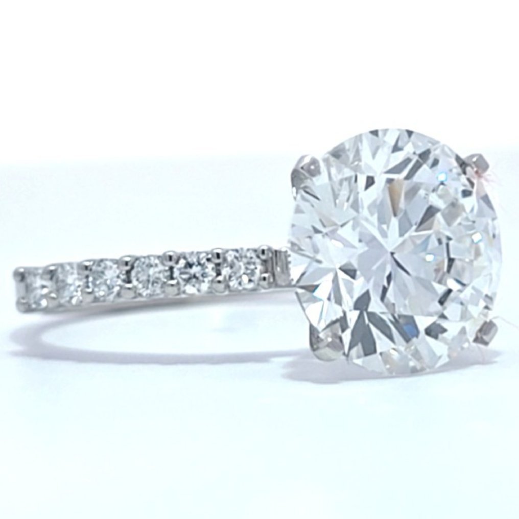 Ring Platinum - 4.29ct. tw. Diamond (Lab-grown) - Diamond - Heart And Arrows