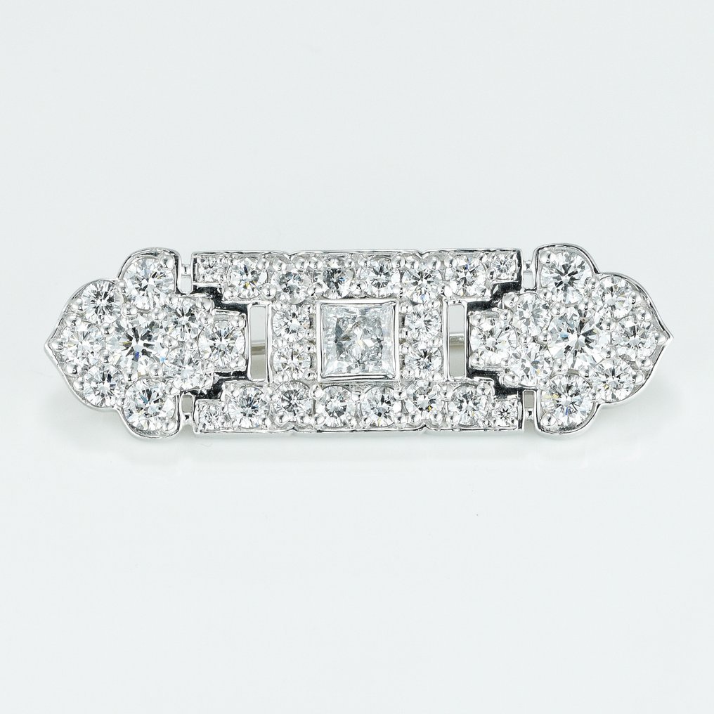 Brooch - 14 kt. White gold - 5.02ct. tw. Diamond (Lab-grown)