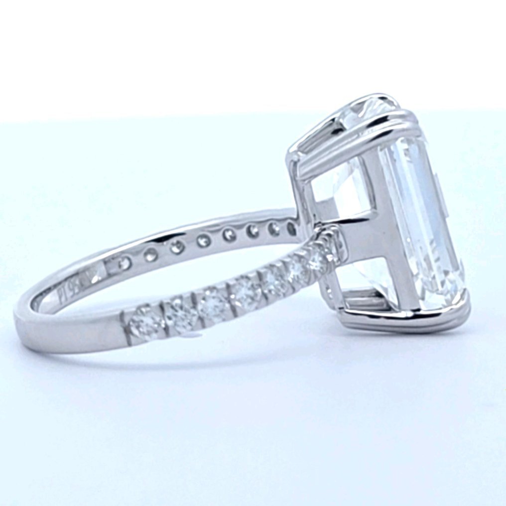 Ring Platinum - 4.23ct. tw. Diamond (Lab-grown) - Diamond - E,VS1