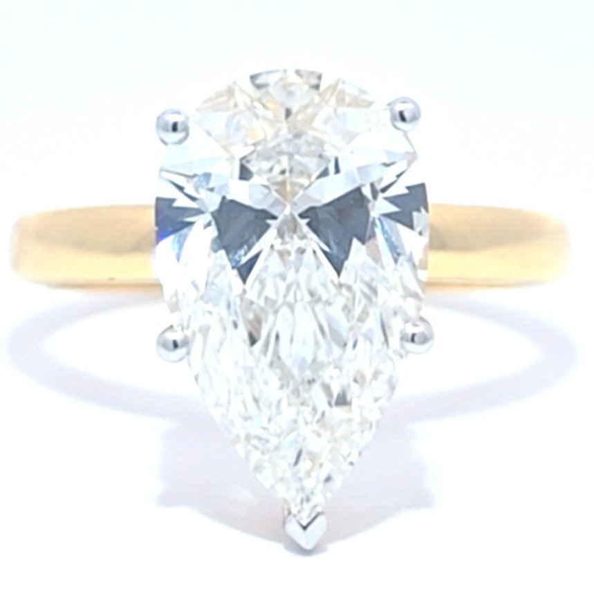 Ring - 18 kt. Yellow gold - 4.01ct. tw. Diamond (Lab-grown) - E, VS1 , IGI CERTIFIED