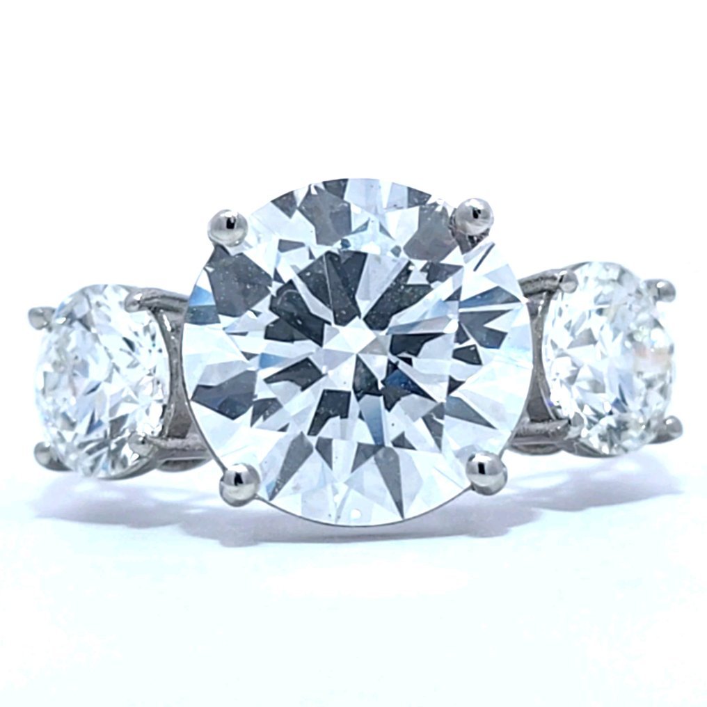 Ring Platinum - 7.01ct. tw. Diamond (Lab-grown) - Diamond - 3 Stone Ring ,E,VS1