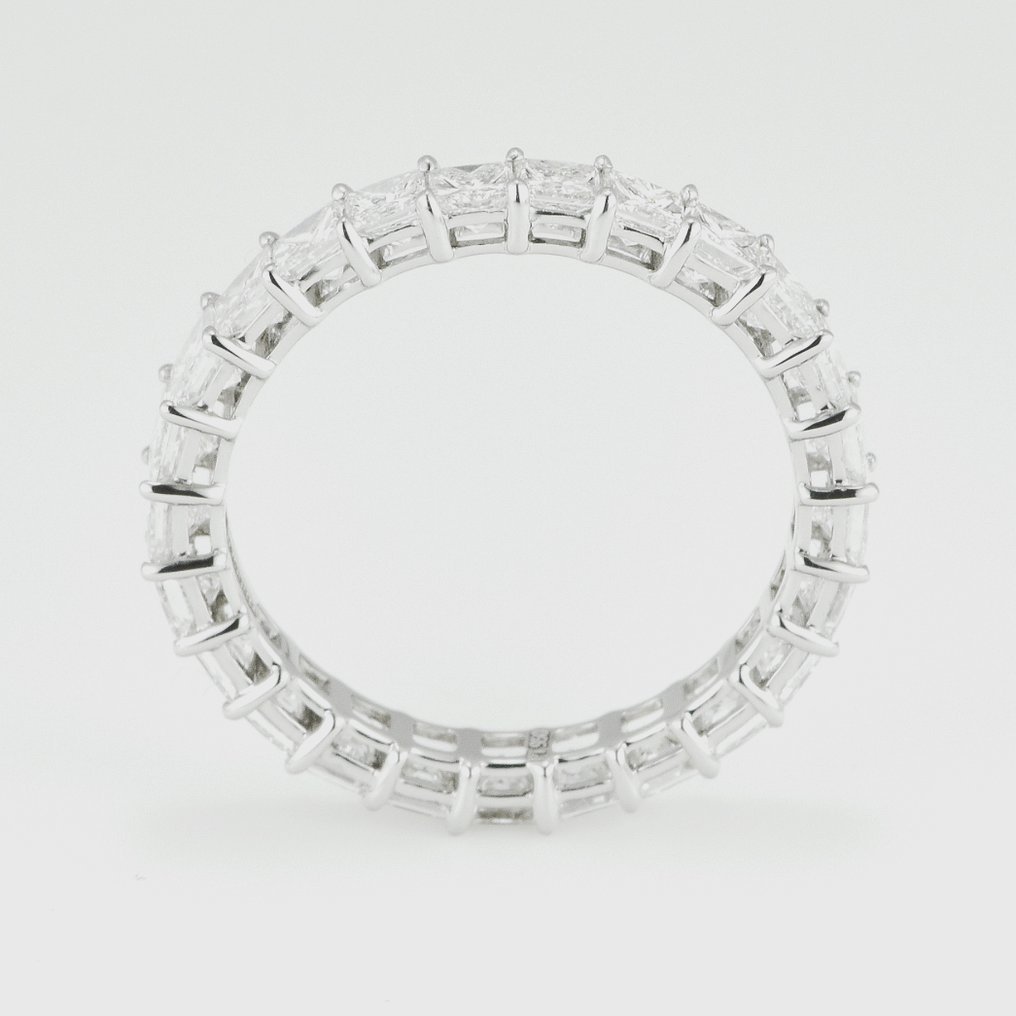 Ring Platinum - 2.33ct. tw. Diamond (Natural) - E/F - VVS Wedding Ring