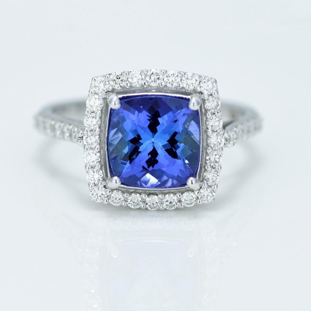 Ring - 14 kt. White gold - 2.76ct. tw. Tanzanite - Diamond