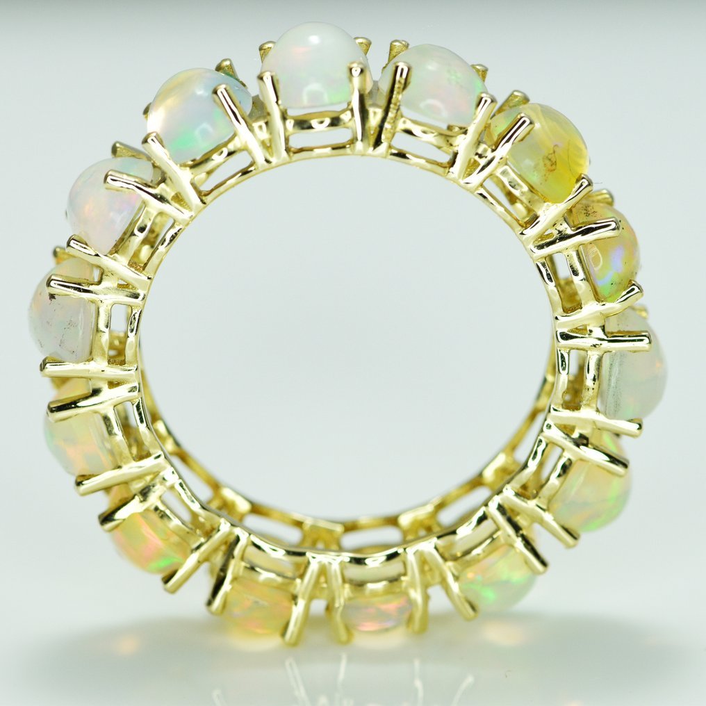 Ring - 14 kt. Yellow gold - 5.80ct. tw. Opal - Opal Eternity band