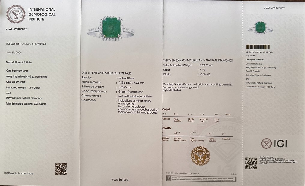 Ring Platinum - 2.13ct. tw. Emerald - Diamond - Exclusive Halo Ring