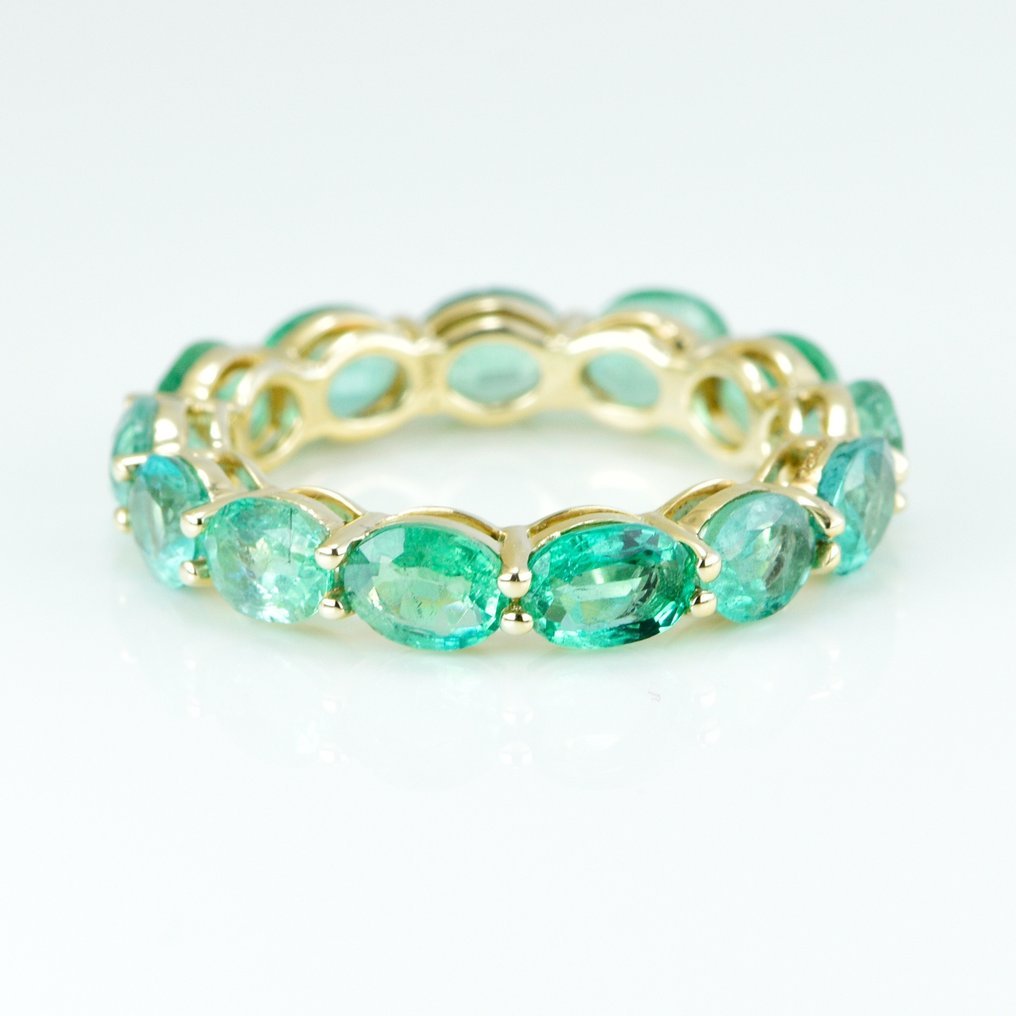 Ring - 14 kt. Yellow gold - 4.42ct. tw. Emerald - Intense Green Emeralds