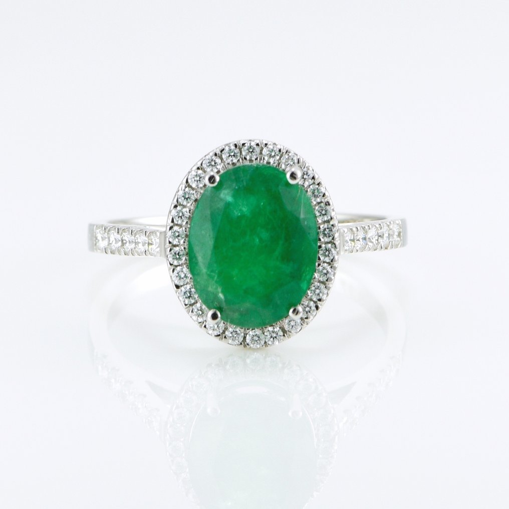 Ring Platinum - 2.67ct. tw. Emerald - Diamond - Halo Engagement Ring