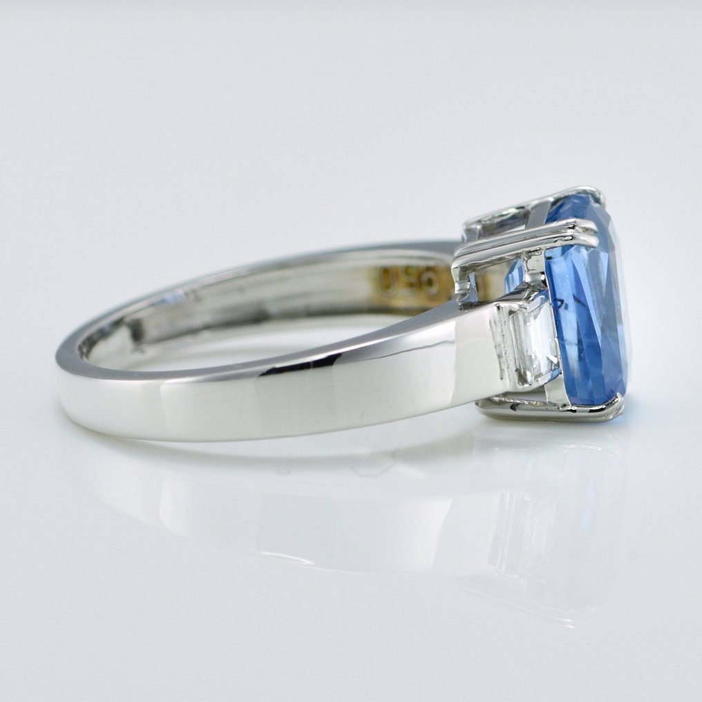 Ring Platinum - 3.33ct. tw. Sapphire - Diamond - SRILANKA SAPPHIR NO HEAT