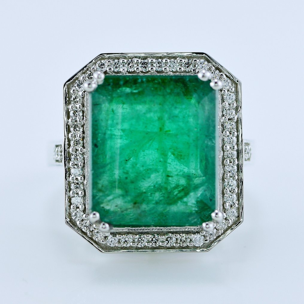 Ring Platinum - 9.77ct. tw. Emerald - Diamond - Transparent Emerald Ring