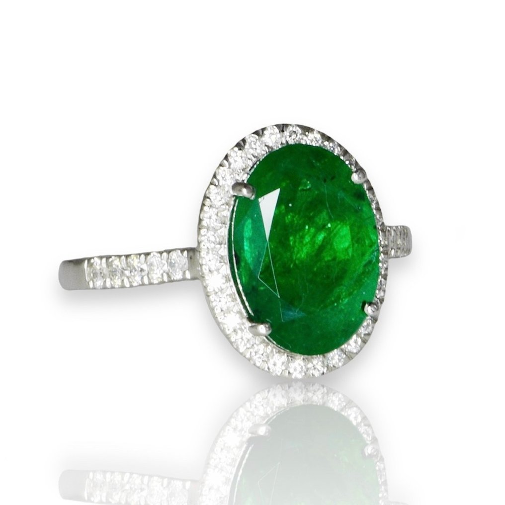 Ring Platinum - 3.88ct. tw. Emerald - Diamond - Exclusive Emerald Ring