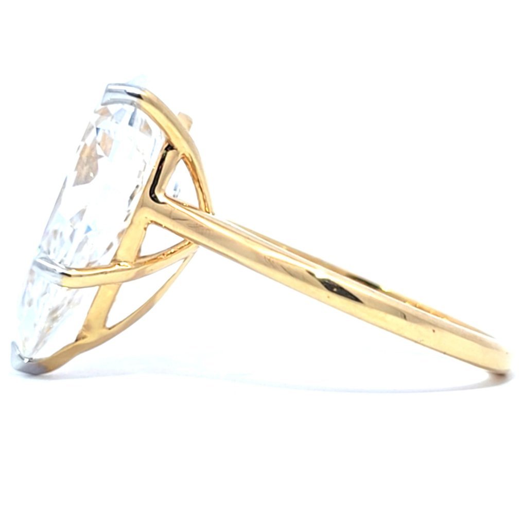 Ring - 18 kt. Yellow gold - 7.03ct. tw. Diamond (Lab-grown) - F, VVS2 ,IGI CERTIFIED