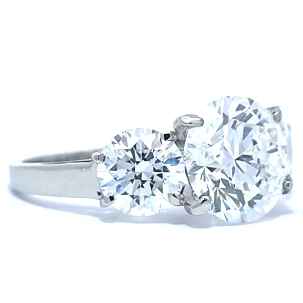 Ring Platinum - 5.01ct. tw. Diamond (Lab-grown) - Diamond - D VS1/E VS1