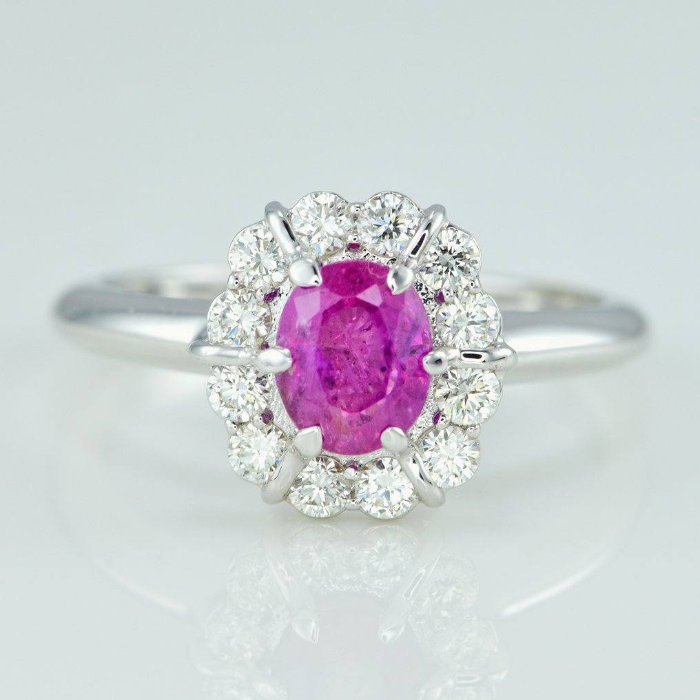 Ring - 14 kt. White gold - 1.62ct. tw. Ruby - Diamond