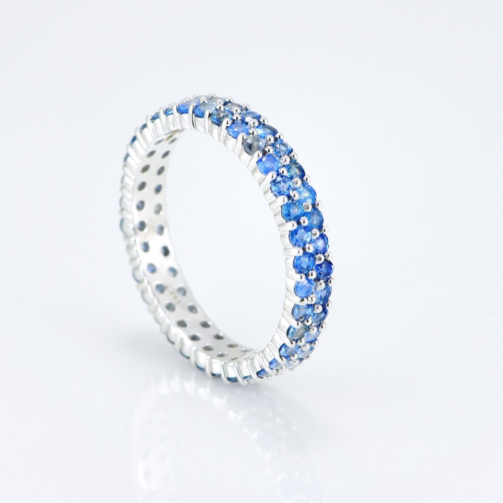 Ring - 14 kt. White gold - 1.47ct. tw. Sapphire - Deep Blue Sapphires