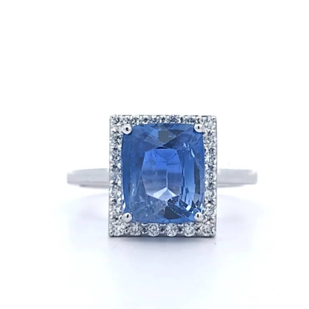 Ring Platinum - 4.42ct. tw. Sapphire - Diamond - IGI