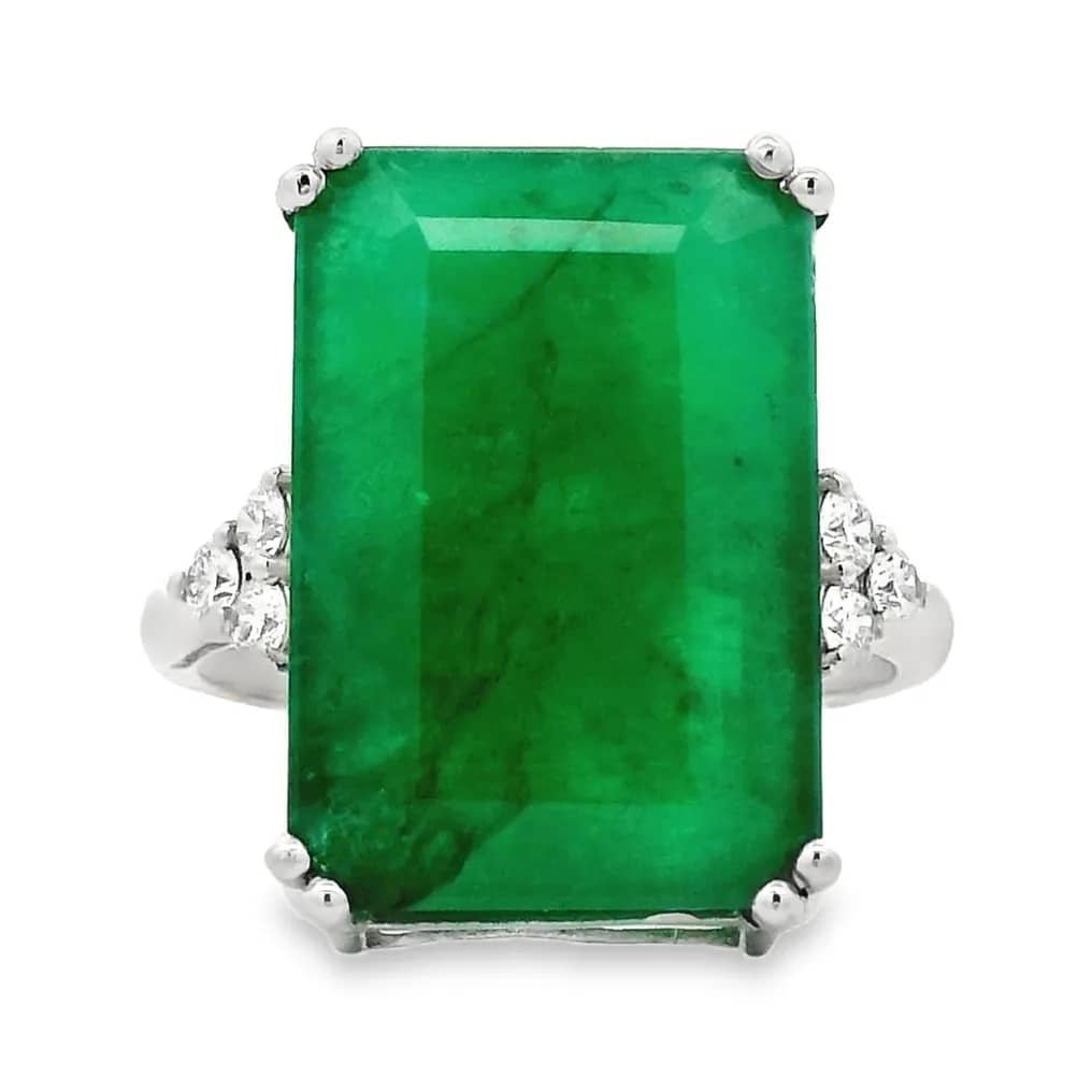 Ring Platinum - 11.01ct. tw. Emerald - Diamond