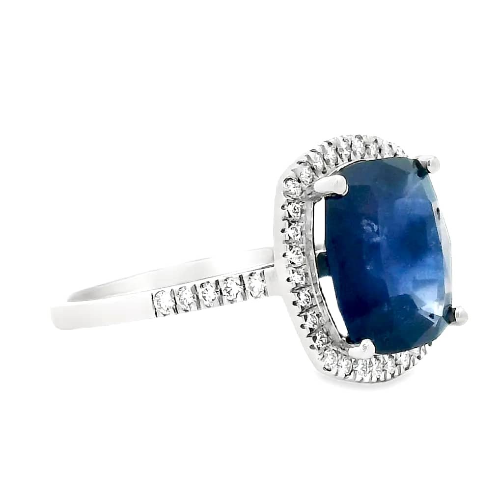 Ring Platinum - 5.03ct. tw. Sapphire - Diamond
