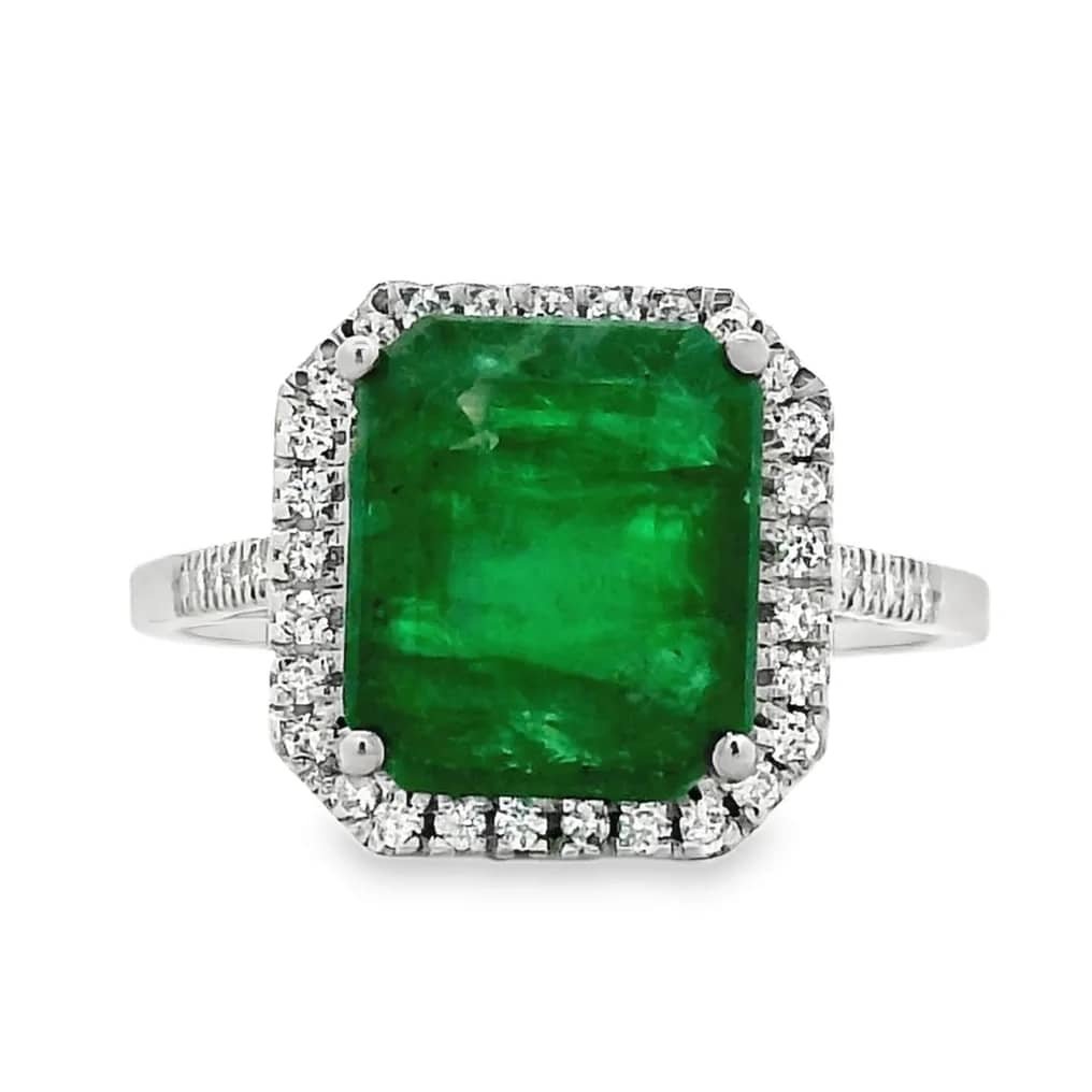 Ring Platinum - 3.72ct. tw. Emerald - Diamond - IGI - Halo Ring