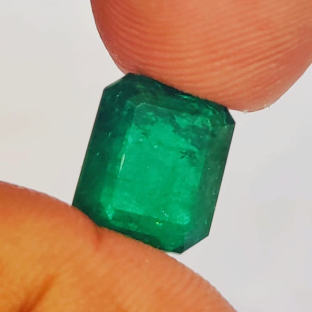 Natural Emerald 6.09 Carat