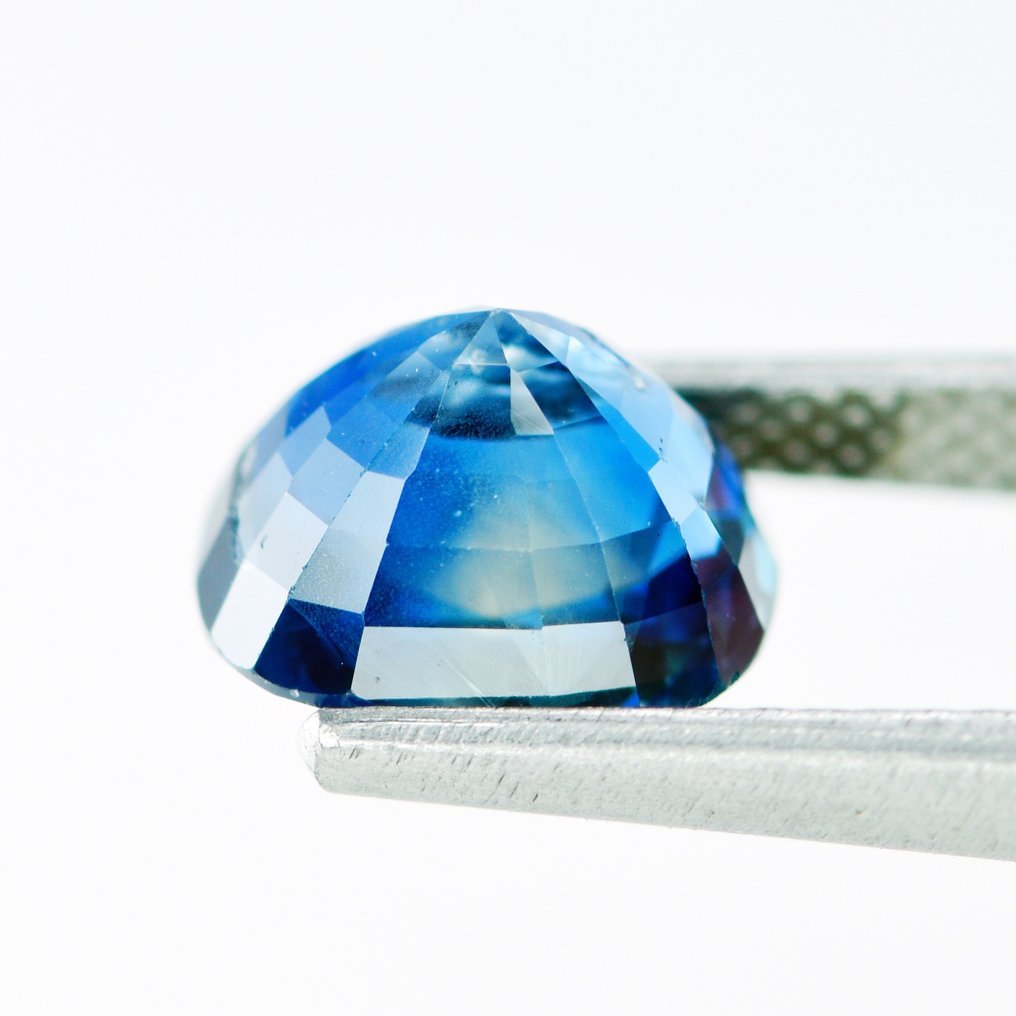 3.04 ct IGI Certified Blue Sapphire No Heat Sri Lanka