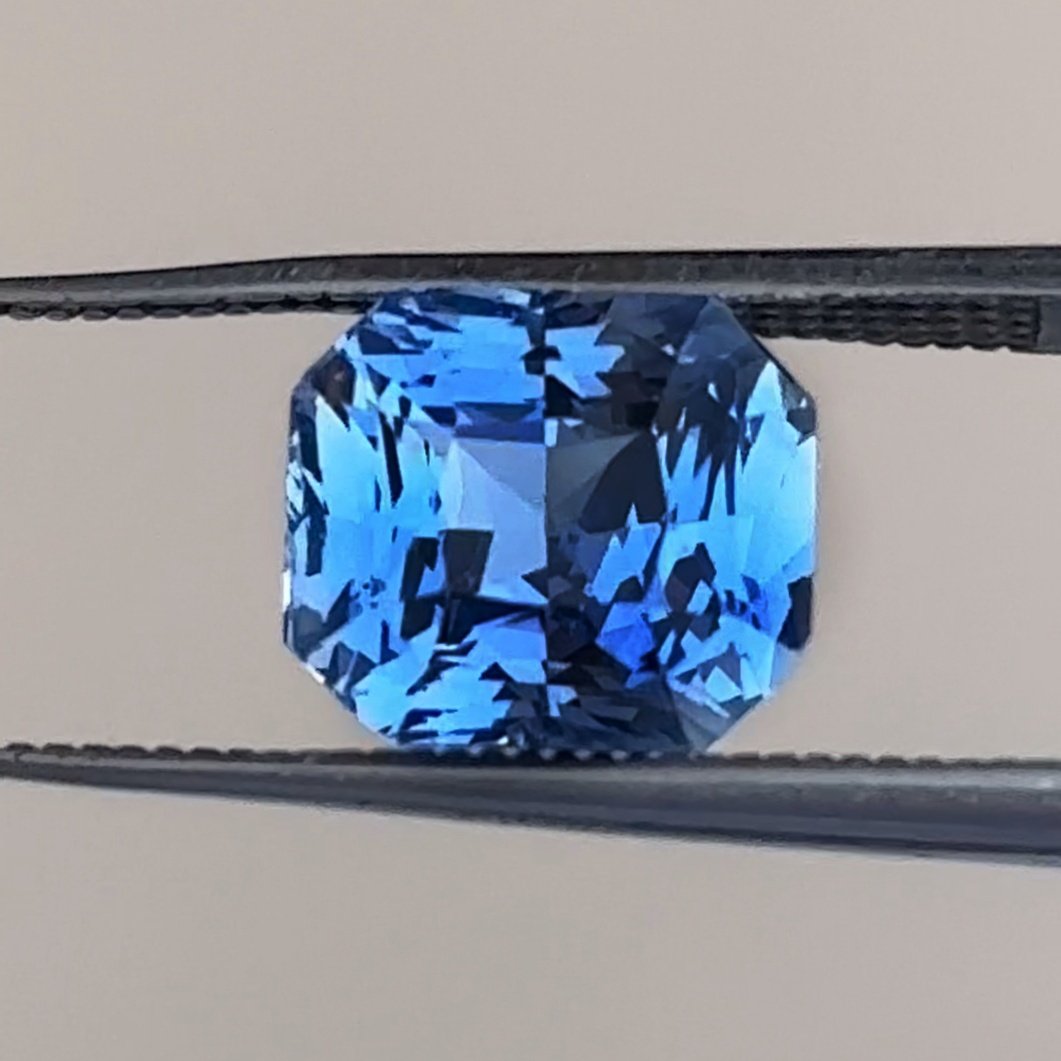 Natural Blue Sapphire 5.0 Carat