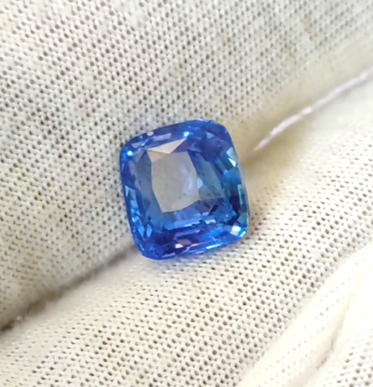 Natural Blue Sapphire 5.05 Carat