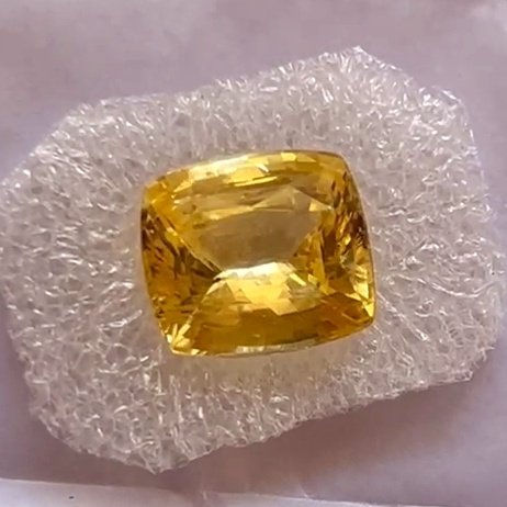 Natural Yellow Sapphire 10.60 Carat 