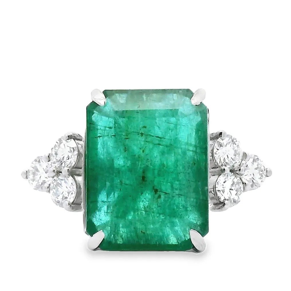 Ring Platinum - 9.13ct. tw. Emerald - Diamond - Zambia