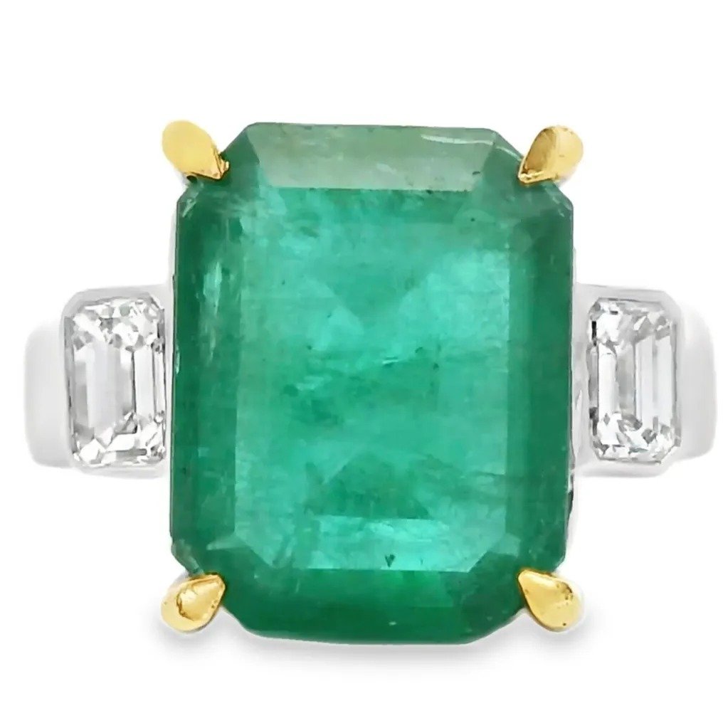 Ring - 18 kt. White gold, Yellow gold - 7.15ct. tw. Emerald - Diamond - Wedding Ring