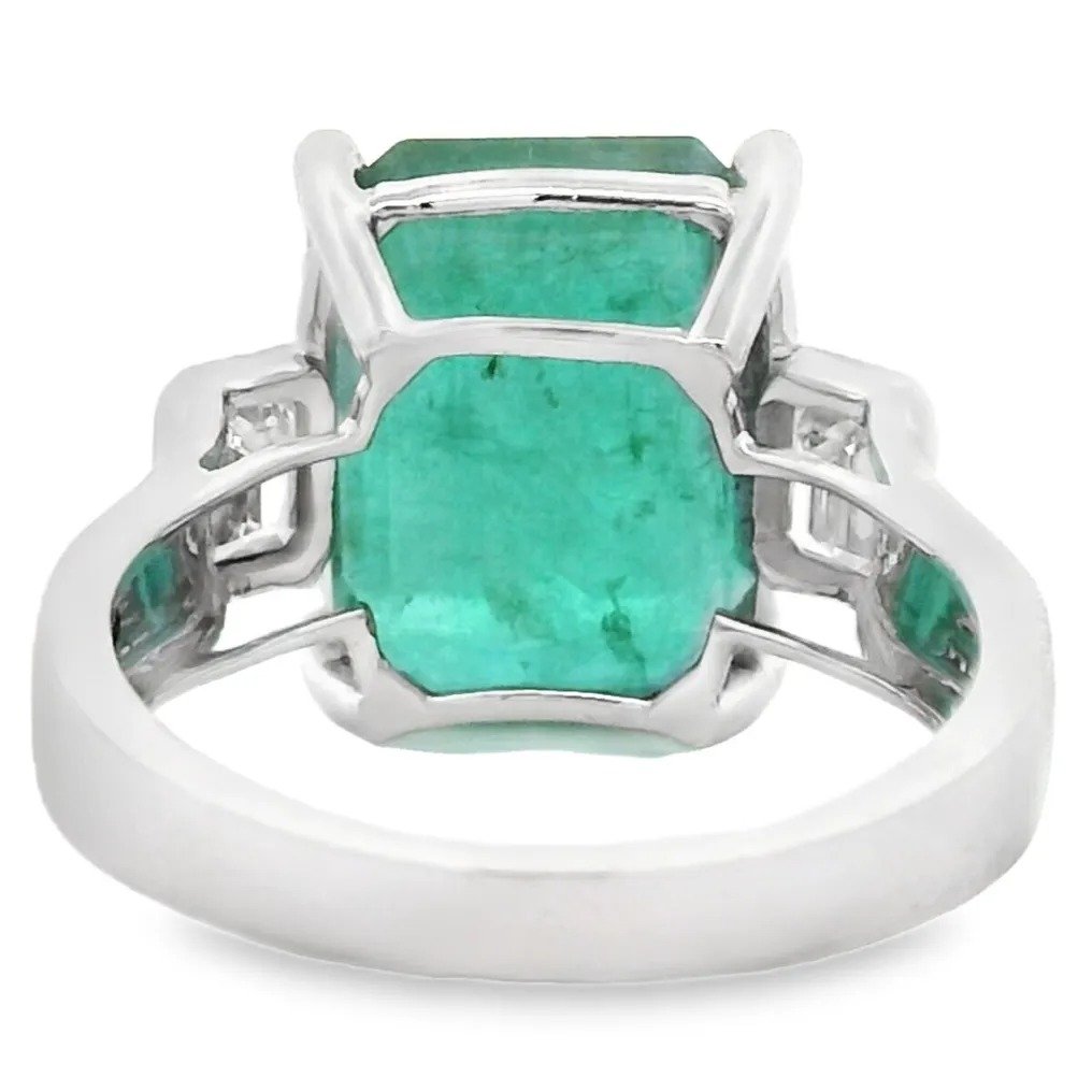 Ring - 18 kt. White gold, Yellow gold - 7.15ct. tw. Emerald - Diamond - Wedding Ring
