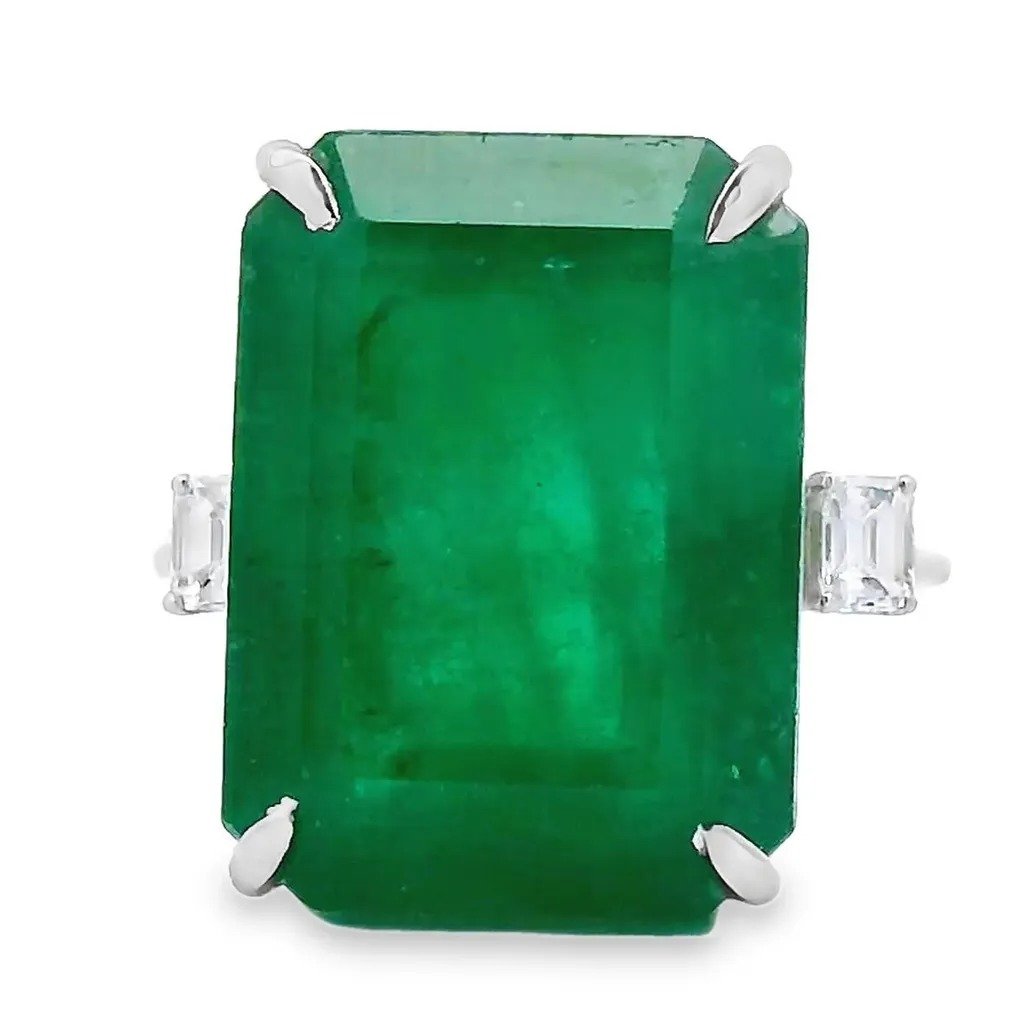 IGI Certified 16.00ct. tw. Emerald - Diamond Ring Platinum