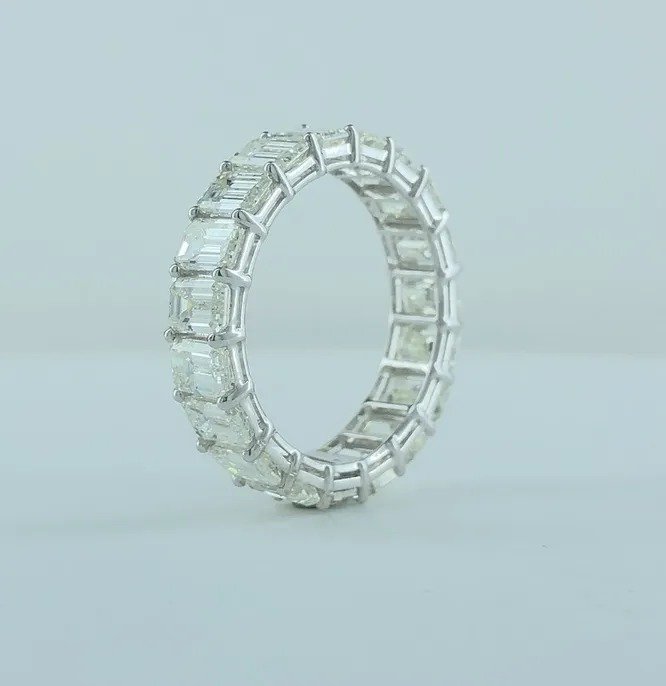 Eternity ring - 18 kt. White gold - 5.82ct. tw. Diamond (Natural) - Diamond