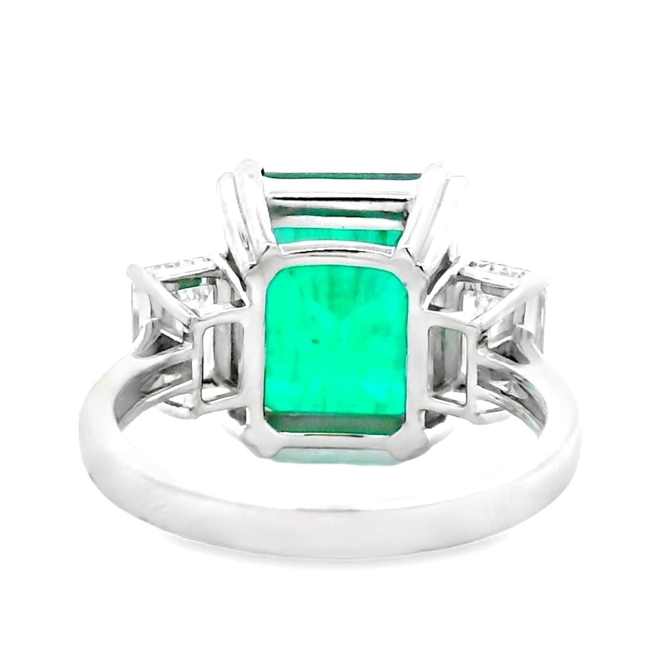 IGI Certified 6.28 ct tw. lab-grown Emerald-Diamond Ring 14k white gold
