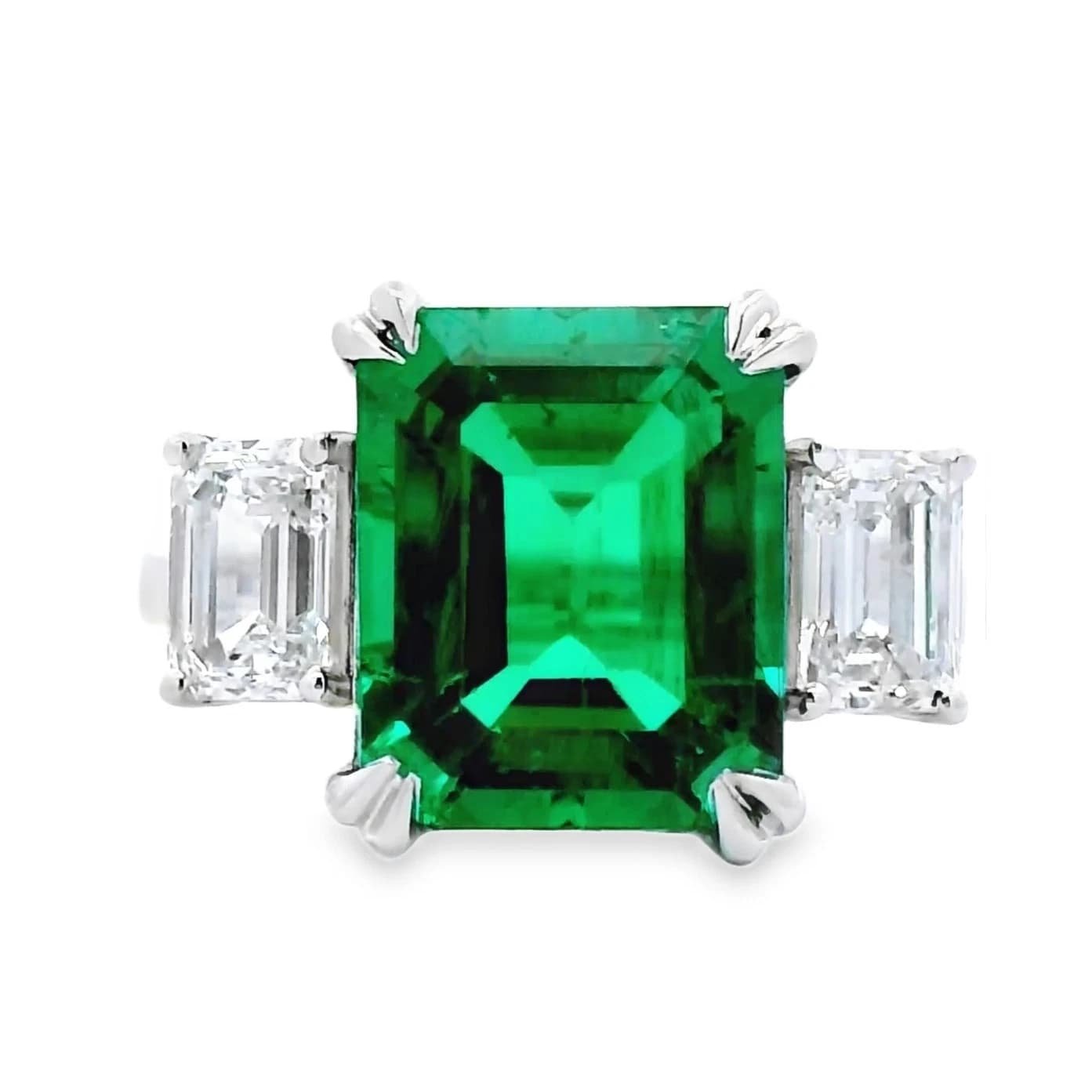 IGI Certified 5.04 ct tw. lab-grown Emerald-Diamond Ring 14k white gold