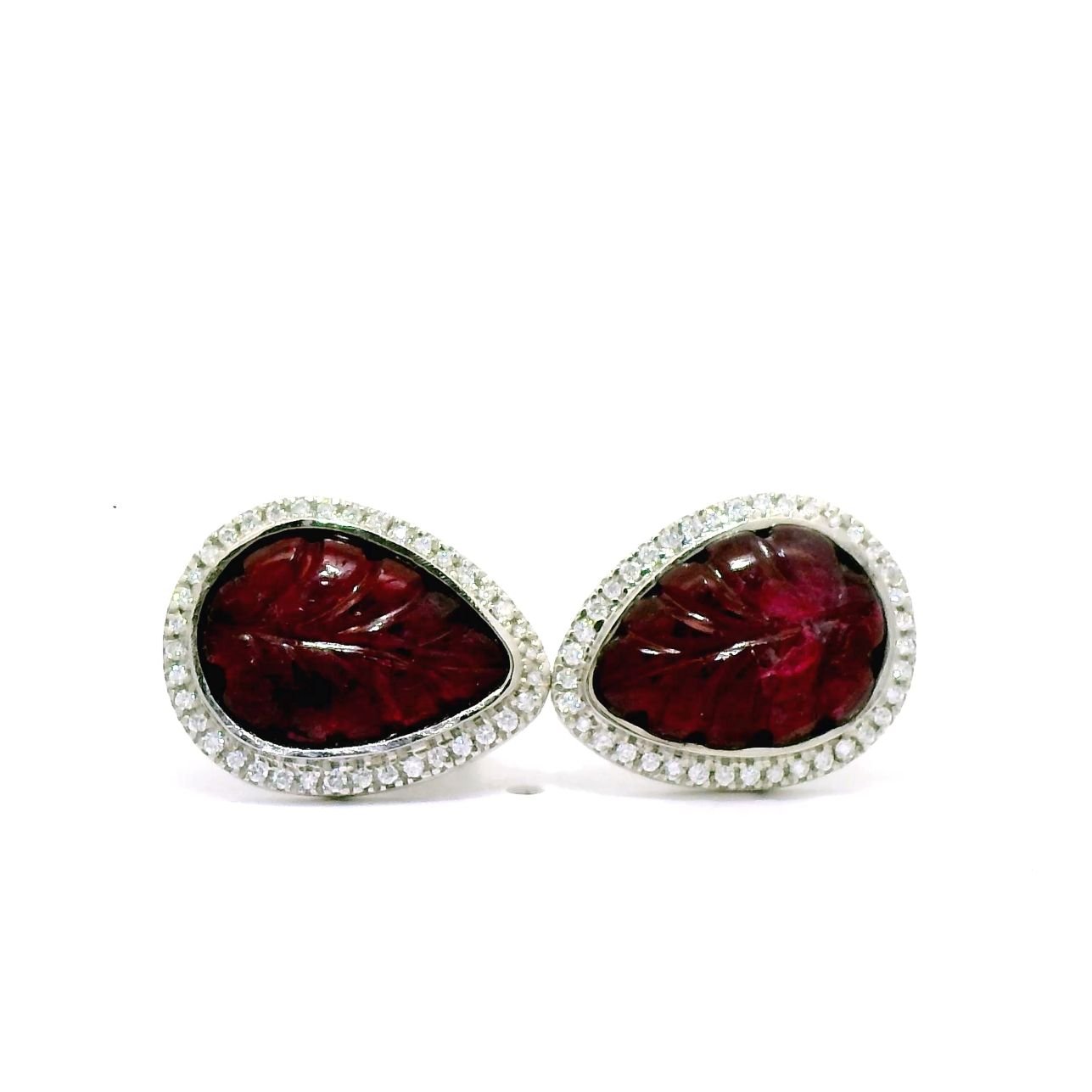 Certified pear natural ruby 4.16 ct diamond platinum earring
