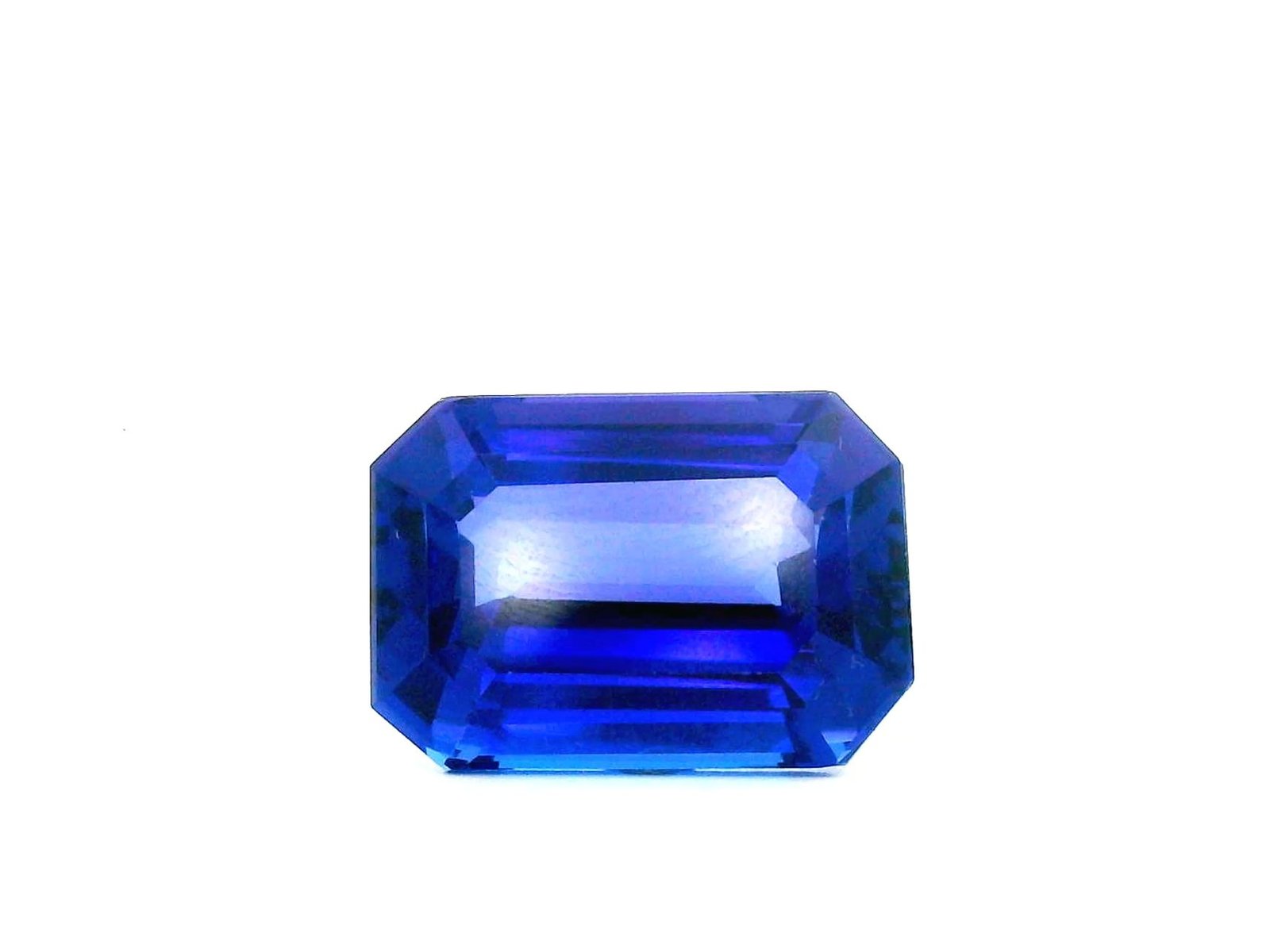 Certified Emerald cut tanzanite 19.46 ct 