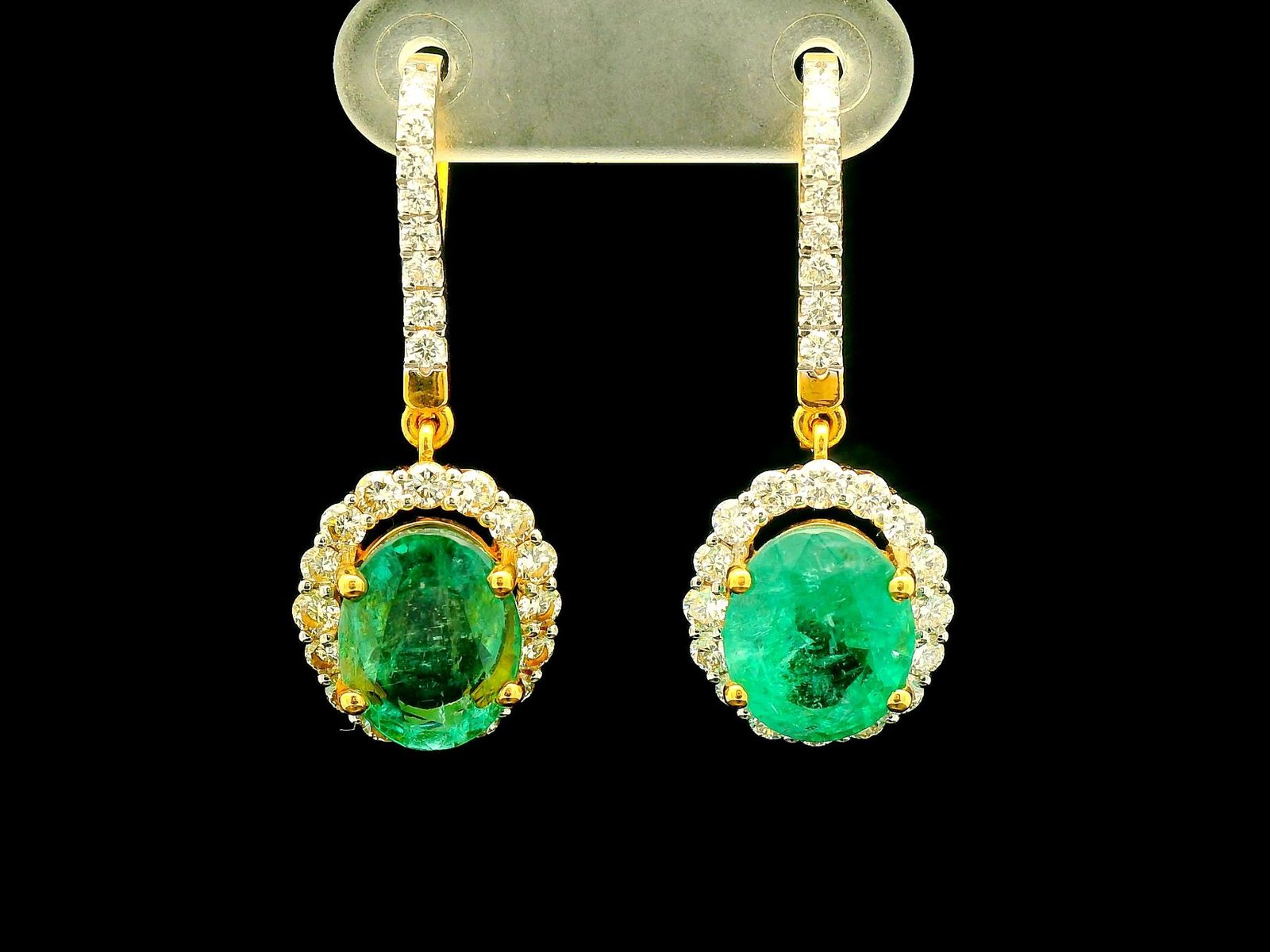 Certified 18k yellow gold oval emerald 5.14 ct diamond earring