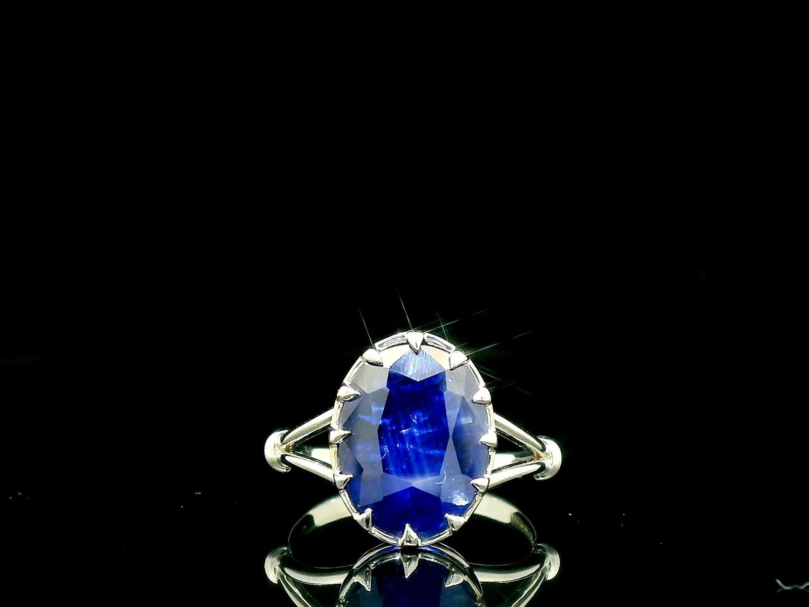 Certified 14k white gold oval blue sapphire 3.18 ct ring
